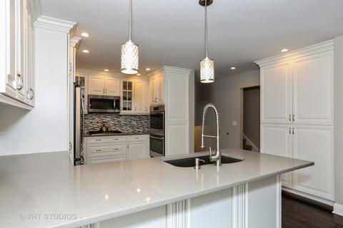 6239 Bentley Ave, Willowbrook, IL 60527 photo 4