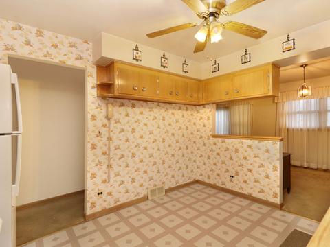 1933 Ash St, Des Plaines, IL 60018 photo 11