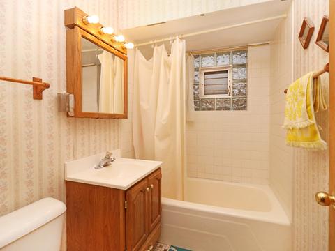 1933 Ash St, Des Plaines, IL 60018 photo 21