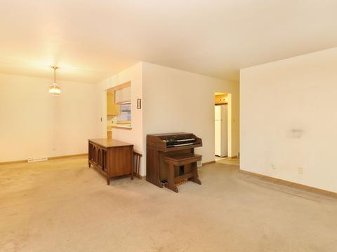 1933 Ash St, Des Plaines, IL 60018 photo 16