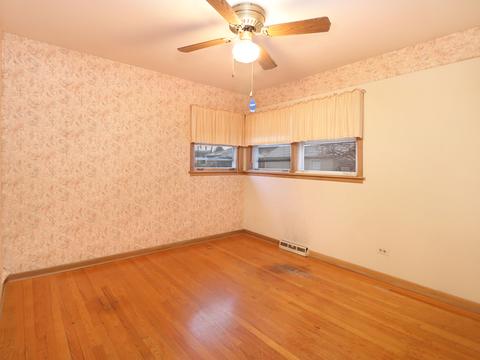 1933 Ash St, Des Plaines, IL 60018 photo 19