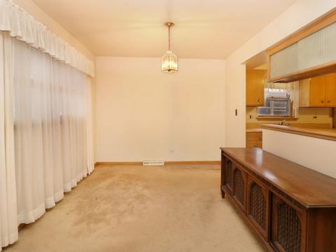 1933 Ash St, Des Plaines, IL 60018 photo 13