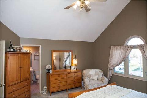 942 Stonehaven Dr, Elgin, IL 60124 photo 15