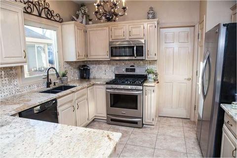 942 Stonehaven Dr, Elgin, IL 60124 photo 8