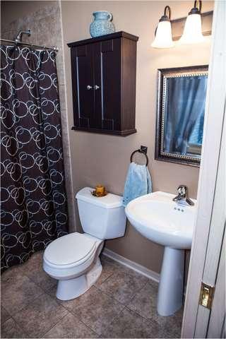 942 Stonehaven Dr, Elgin, IL 60124 photo 7