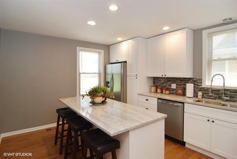 9442 Jackson Ave, Brookfield, IL 60513 photo 4