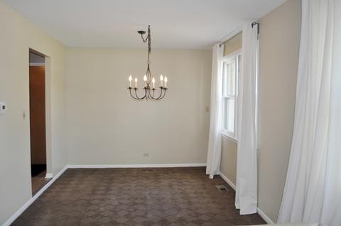 907 E Alder Ln, Mount Prospect, IL 60056 photo 5