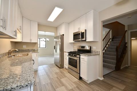 1645 Leytonstone Dr, Wheaton, IL 60189 photo 3