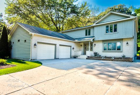 926 N Harrison St, Algonquin, IL 60102 photo 1