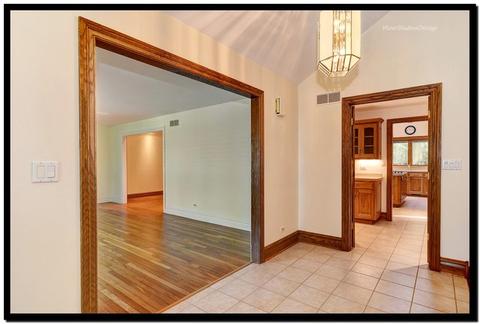 8206 Kathryn Ct, Burr Ridge, IL 60527 photo 3