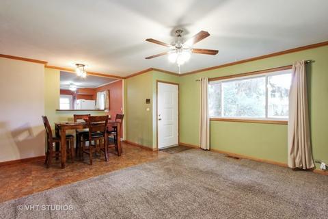215 Cindy Ln, Wheeling, IL 60090 photo 4