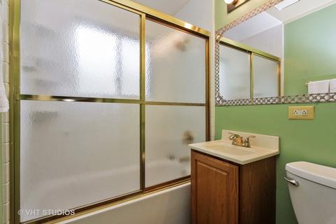 215 Cindy Ln, Wheeling, IL 60090 photo 9
