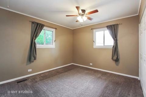 215 Cindy Ln, Wheeling, IL 60090 photo 6