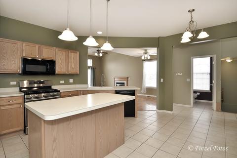2427 Stonegate Rd, Algonquin, IL 60102 photo 3