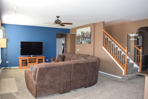 587 Wexford Dr, Elgin, IL 60124 photo 11