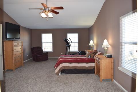 587 Wexford Dr, Elgin, IL 60124 photo 15
