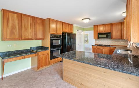 8 Winding Canyon Ct, Algonquin, IL 60102 photo 12