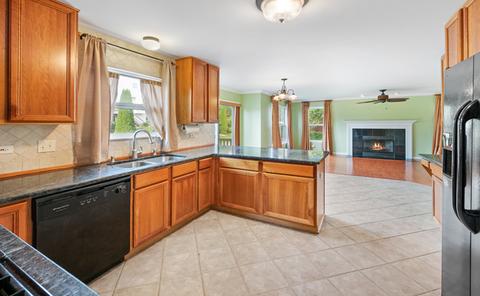 8 Winding Canyon Ct, Algonquin, IL 60102 photo 15