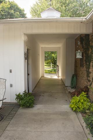 16860 Tanglewild Dr, Morrison, IL 61270 photo 4