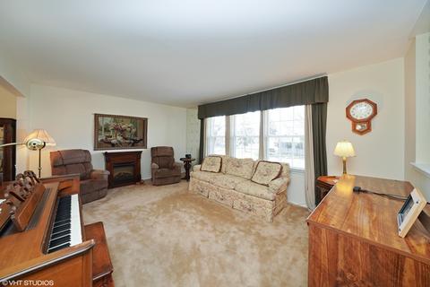 429 Eagle View Dr, Carol Stream, IL 60188 photo 2
