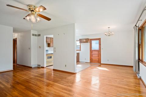 1140 Trask St, Aurora, IL 60505 photo 4