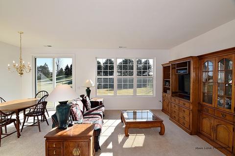 2807 Cascade Falls Cir, Elgin, IL 60124 photo 2