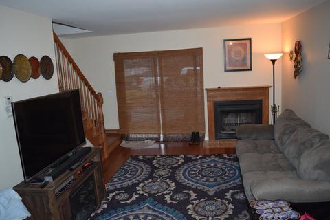 511 Nicole Dr #D, Bartlett, IL 60103 photo 3