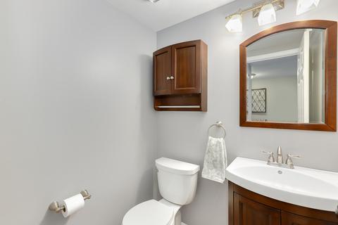884 Dandridge Ct, Elgin, IL 60120 photo 14