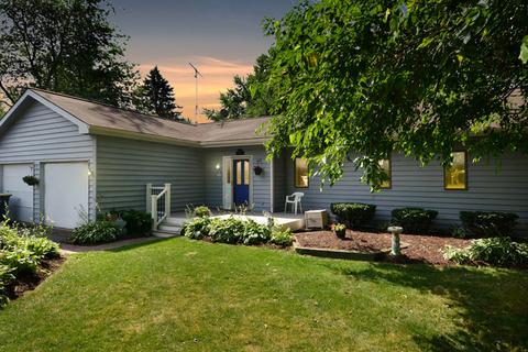 1113 May Ave, Mchenry, IL 60051 photo 1