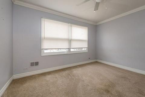 1946 Georgetown Ln, Hoffman Estates, IL 60169 photo 14