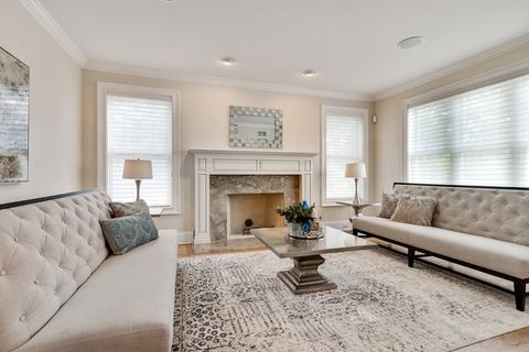 435 Lee Rd, Northbrook, IL 60062 photo 4