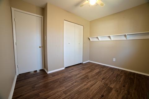 4201 Wilmot Rd, Johnsburg, IL 60050 photo 13
