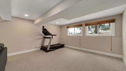 1518 E Lowden Ln, Mount Prospect, IL 60056 photo 23