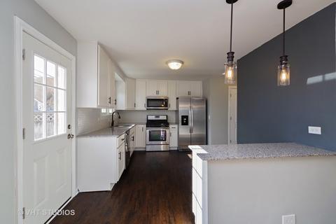 8800 Dee Rd #C, Des Plaines, IL 60016 photo 4