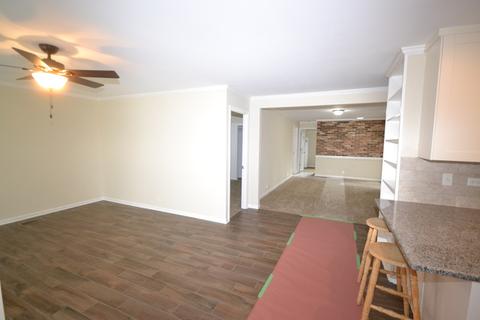 283 E Wayne Pl, Wheeling, IL 60090 photo 4