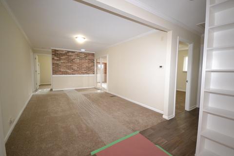 283 E Wayne Pl, Wheeling, IL 60090 photo 10