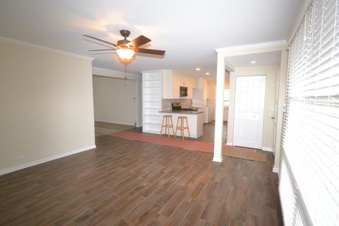 283 E Wayne Pl, Wheeling, IL 60090 photo 5