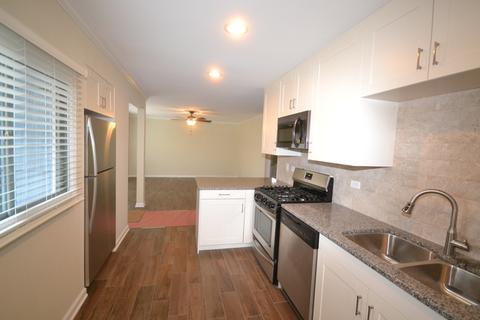 283 E Wayne Pl, Wheeling, IL 60090 photo 9