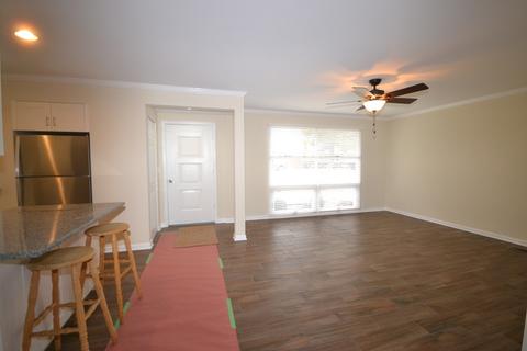 283 E Wayne Pl, Wheeling, IL 60090 photo 3