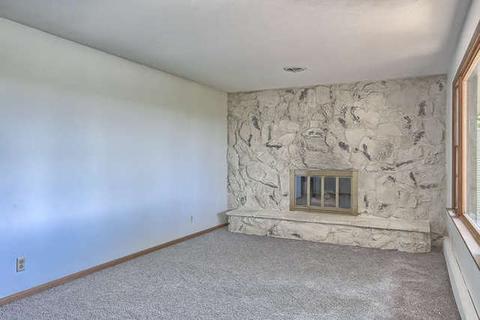 402 E Benham St, Tolono, IL 61880 photo 10