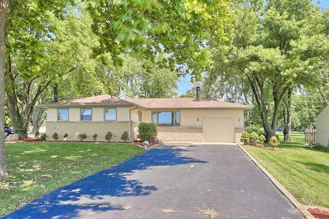 402 E Benham St, Tolono, IL 61880 photo 1
