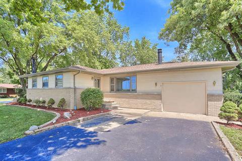 402 E Benham St, Tolono, IL 61880 photo 2