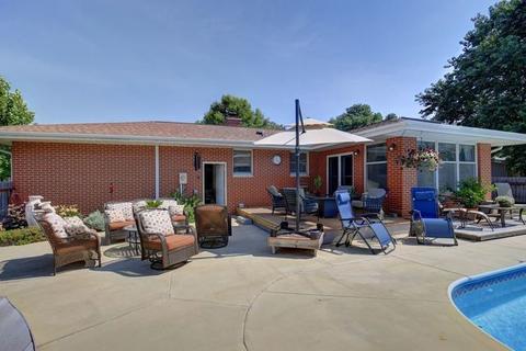 107 E Marshall St, Tolono, IL 61880 photo 6