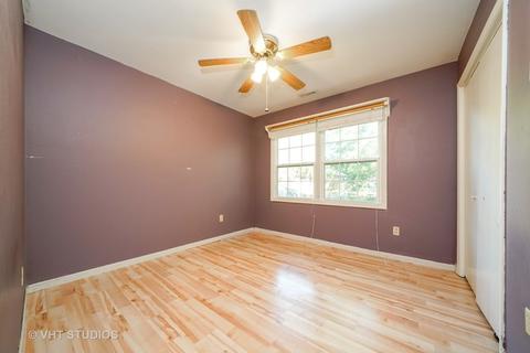 1061 Emerald Dr, Aurora, IL 60506 photo 7