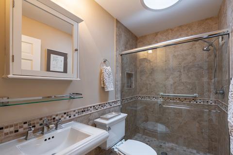 2121 Hallmark Ct, Wheaton, IL 60187 photo 16