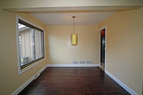 536 E Devon Ave, Roselle, IL 60172 photo 4