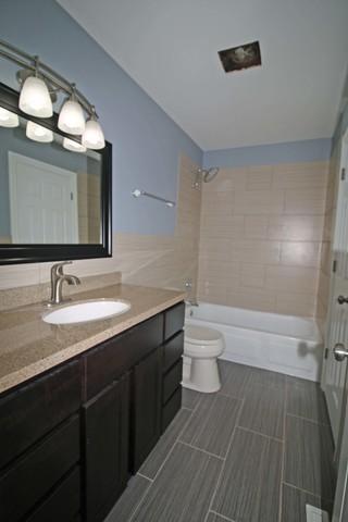 536 E Devon Ave, Roselle, IL 60172 photo 11