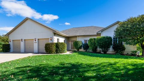 16043 Hometown Dr, Plainfield, IL 60586 photo 2
