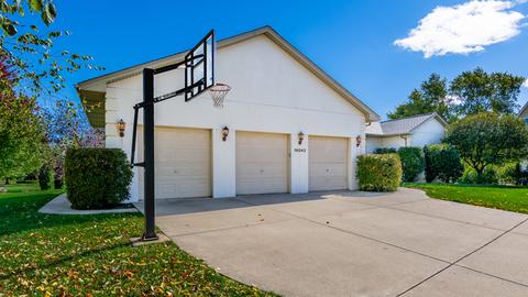 16043 Hometown Dr, Plainfield, IL 60586 photo 6