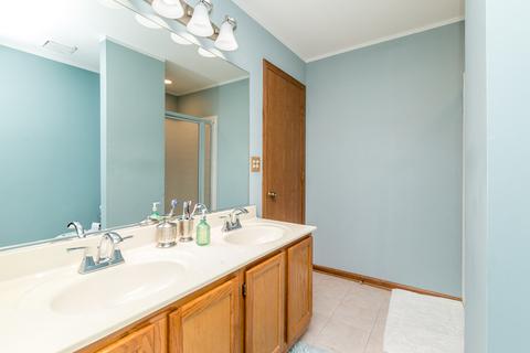 1219 Dunamon Dr, Bartlett, IL 60103 photo 15